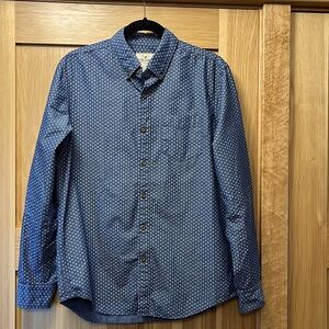 American Eagle Men’s Long Sleeve Button Down Shirt, Size Medium